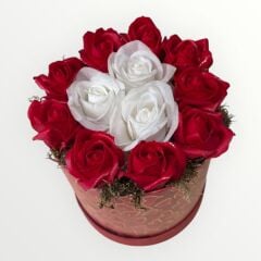 Kalpli Kutuda Kırmızı & Beyaz Mumlu Güller